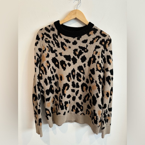 Sweaters - Leopard print sweater